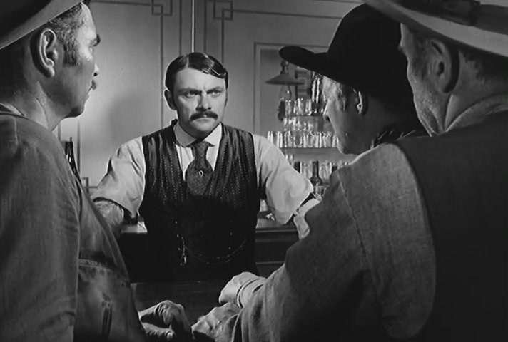  p>《正午》是由美国克莱默斯坦利电影制作,联美影业发行的85分钟西部