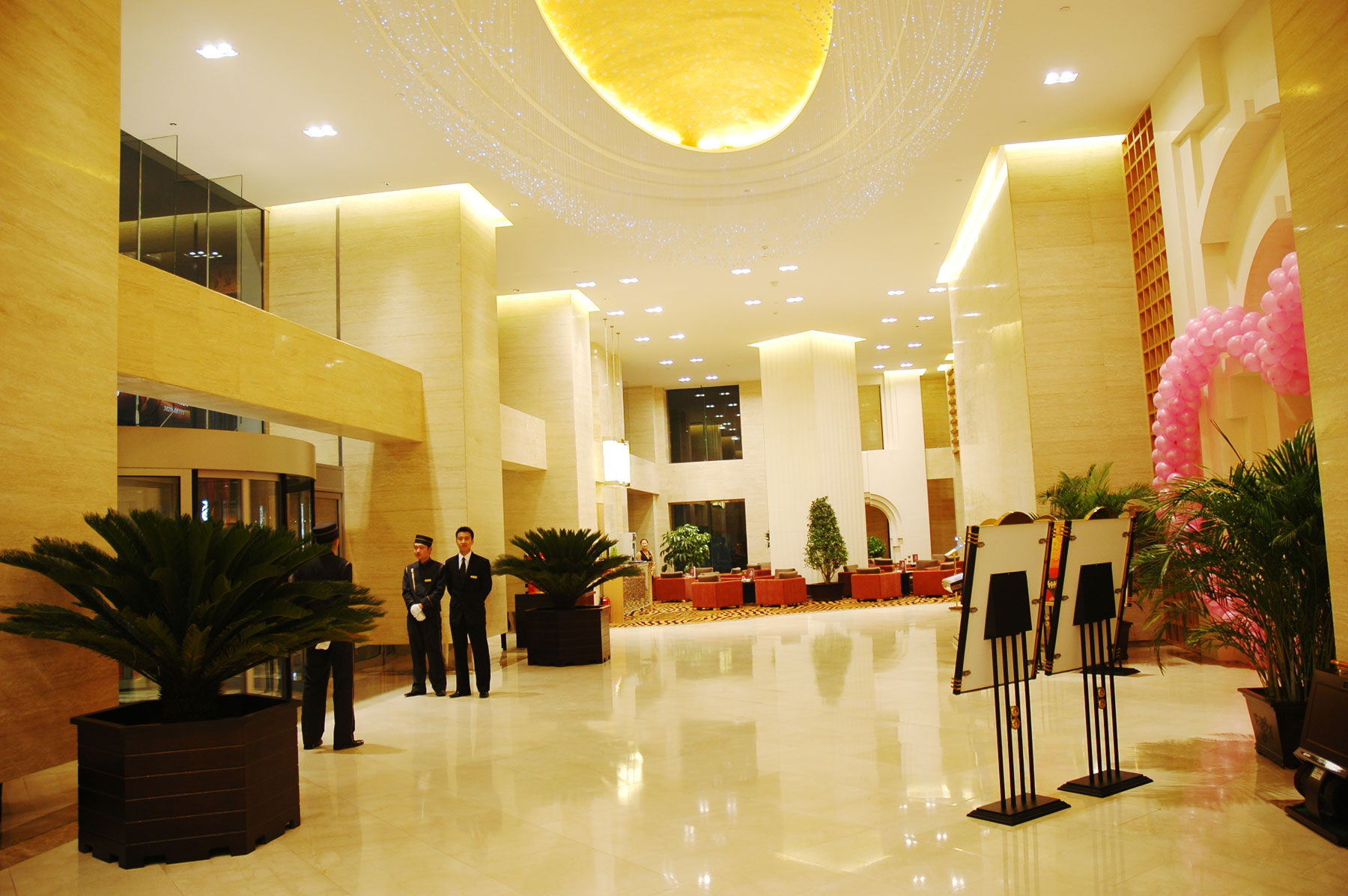  p>翔鹭 a target="_blank" href="/item/国际大酒店/5507018" data