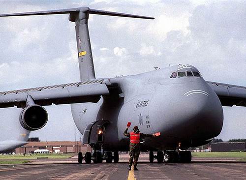 c-5银河战略运输机