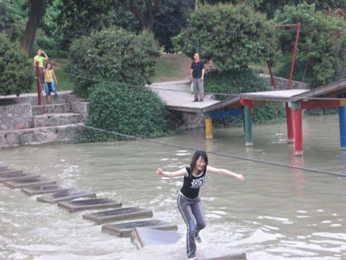  p>广州笑翻天乐园属于省级重点旅游 a href="#" data-lemmaid="