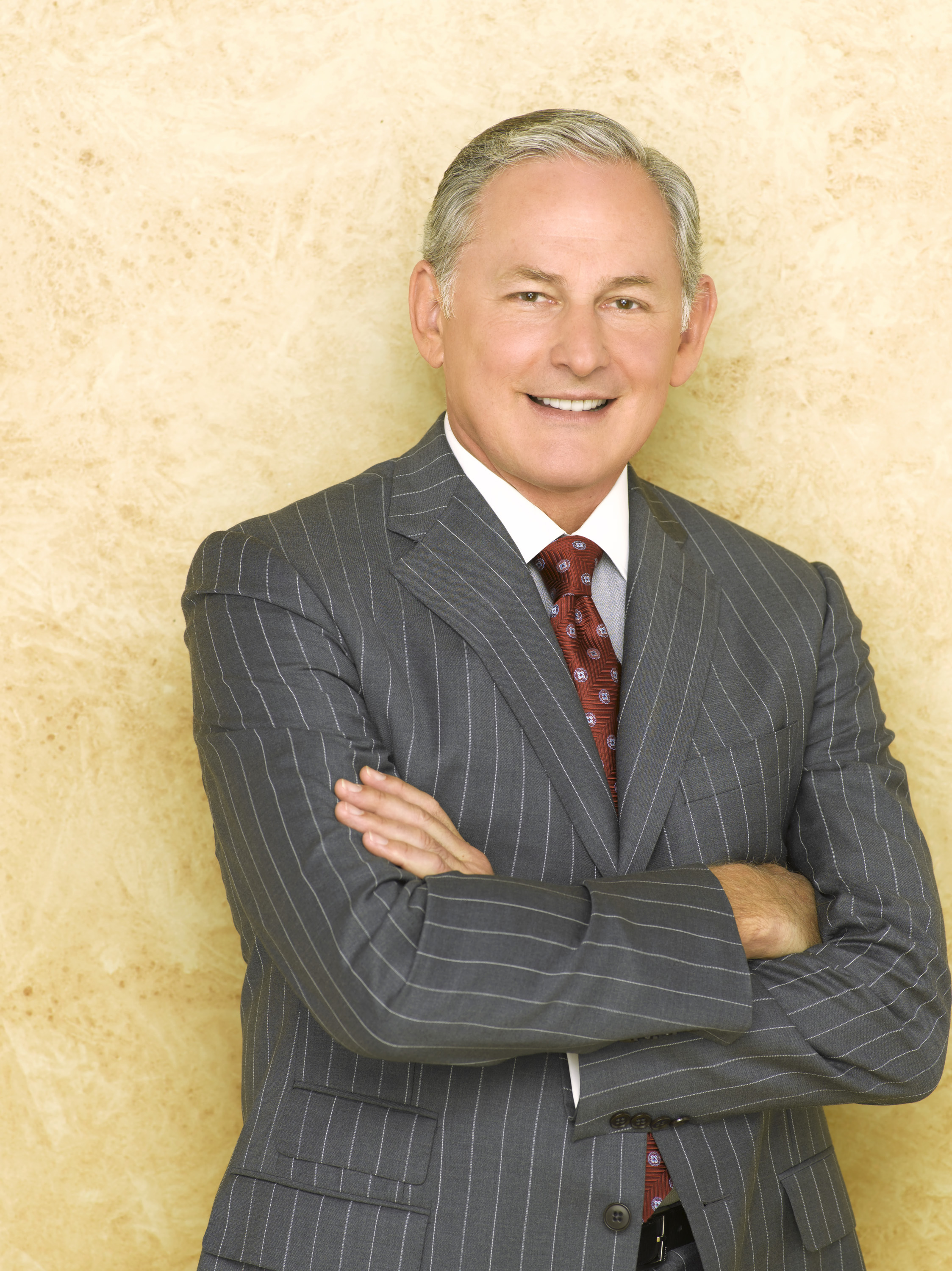  p>维克多·加博(victor garber),1949年3月16日出生,加拿大电影,电视