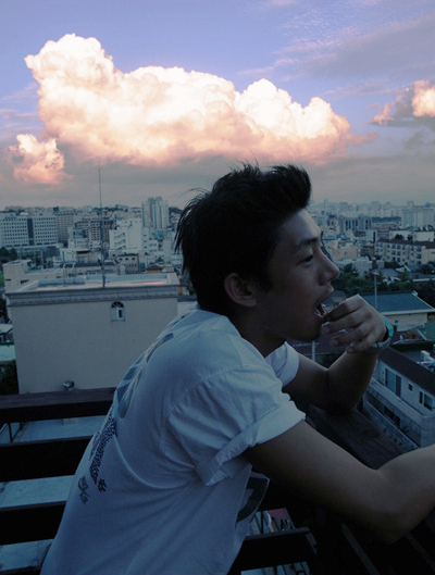 p>刘亚仁 i>(         ,yoo ah in) /i>,1986年10月6日出生于韩国大邱