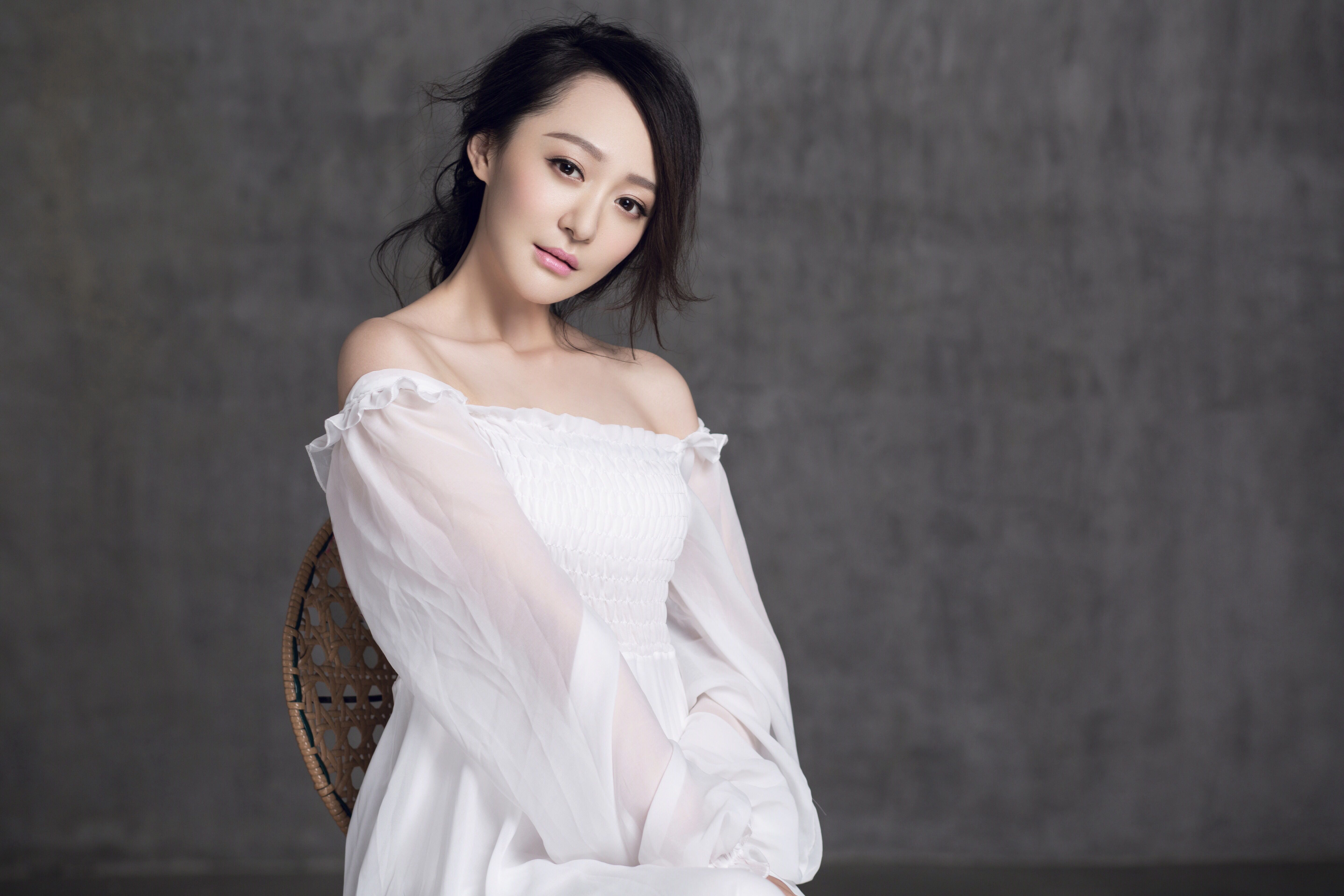  p>王紫潼,1989年5月10日出生于湖北省荆州市,毕业于 a target="