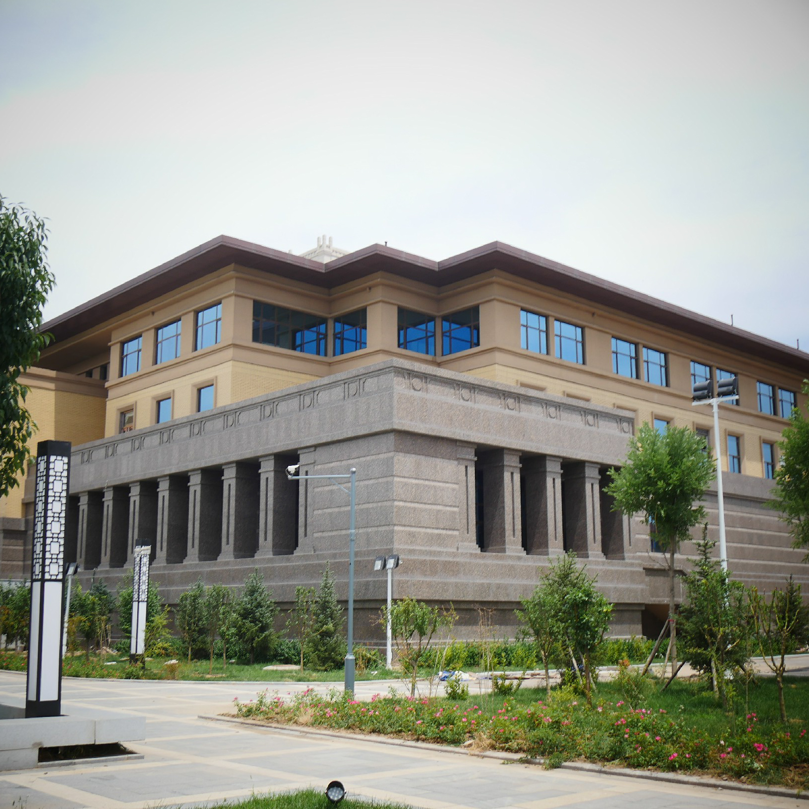  /a>明向校区坐落于 a target="_blank" href="/item/山西省/365266"