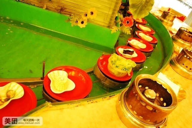  p>水晶宫冲浪回转自助餐吧(宝龙城市广场店)是一家自助餐店,位于福州