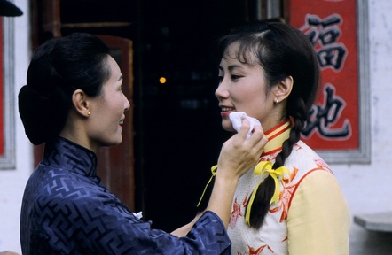  p>《万水千山总是情》香港 a target="_blank" href="/item/电视广播