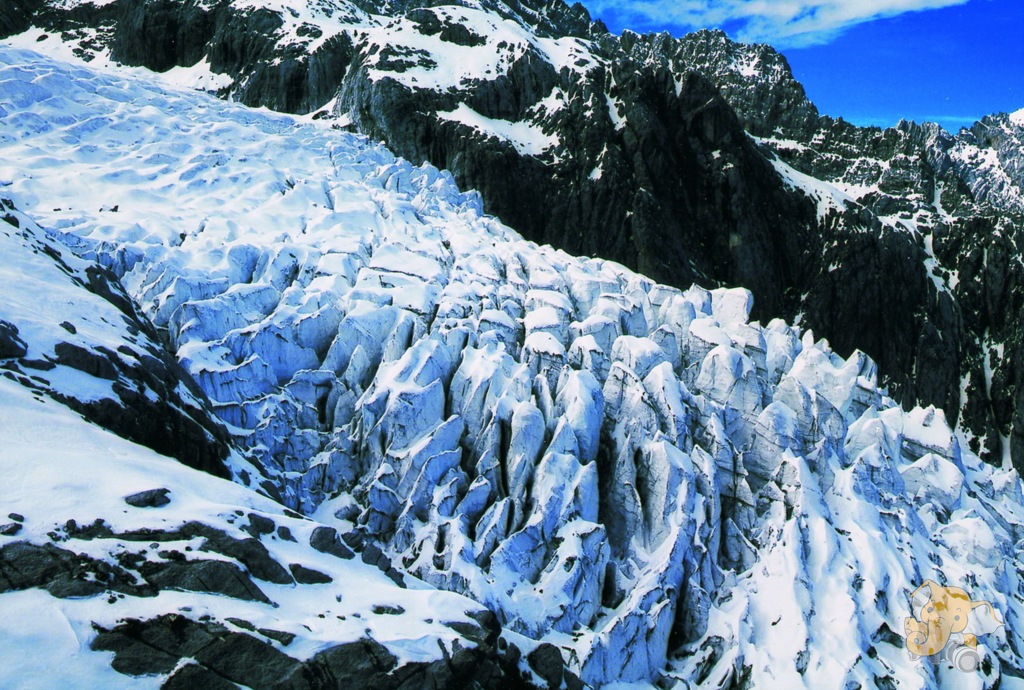玉龙山冰川