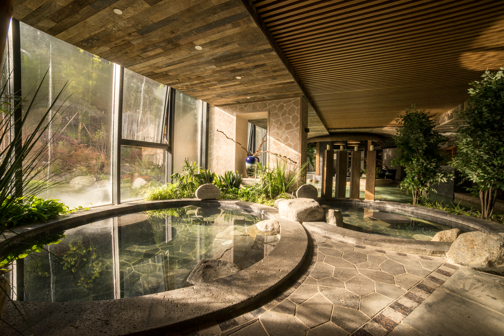 古尔沟神峰温泉