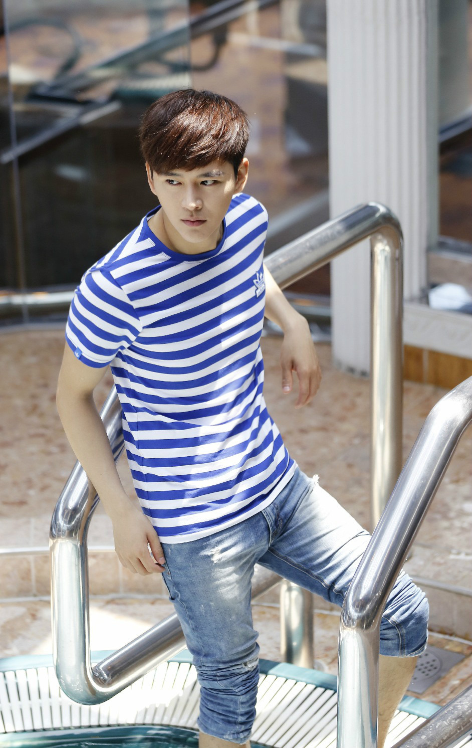  p>黄宥明,原名黄明,4月15日出生于湖北省咸宁市崇阳县,中国内地影视