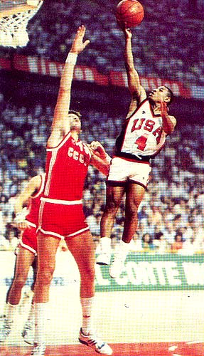 马格西·博格斯