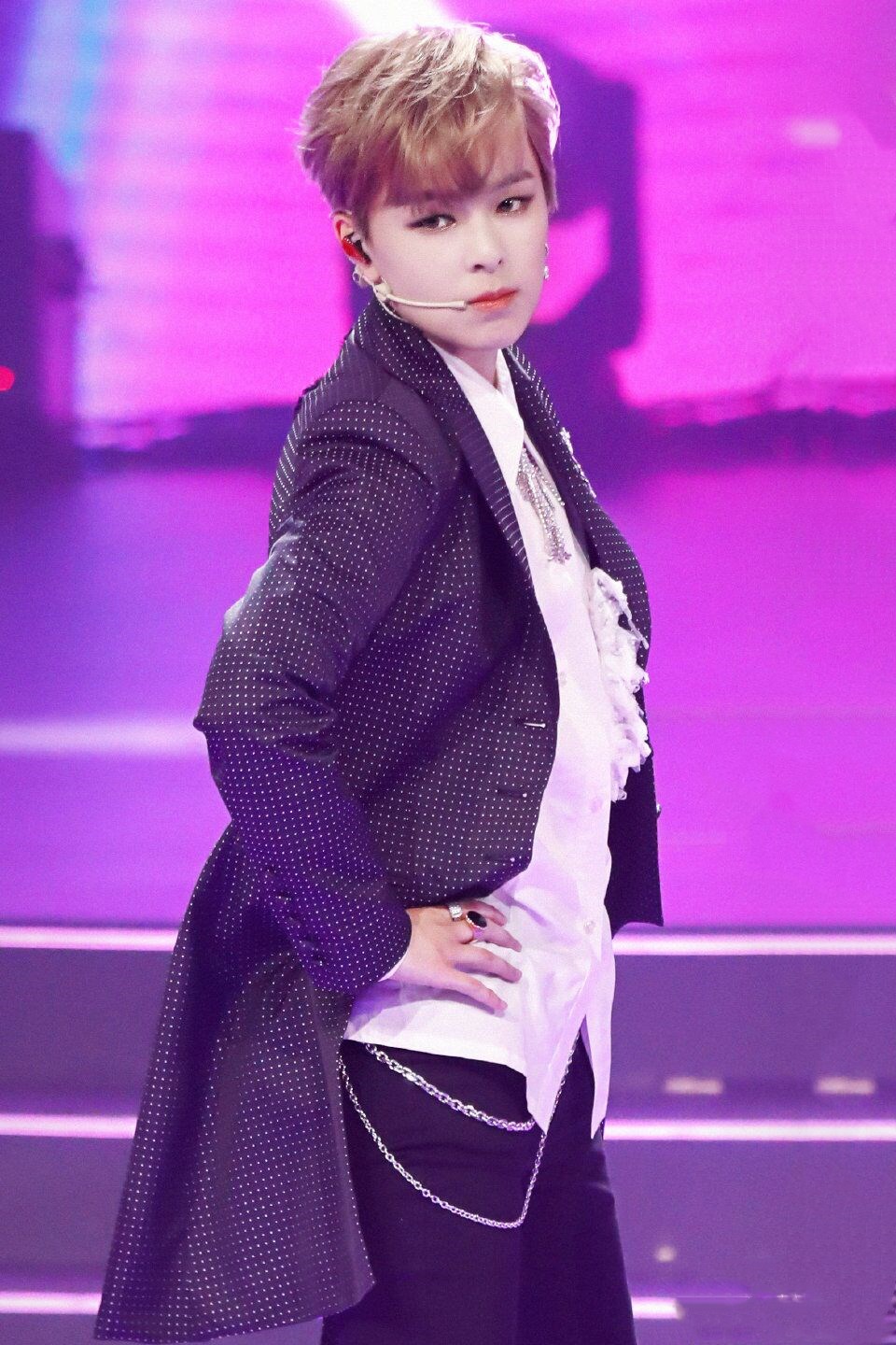  p>杨芸晴(sunnee),1996年9月28日出生于泰国曼谷,泰籍华裔女歌手