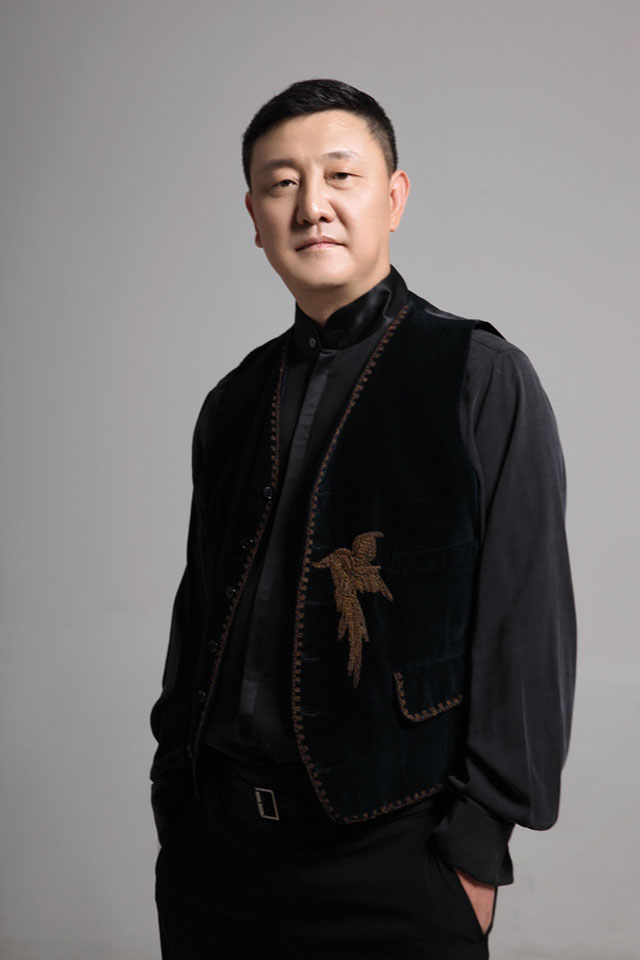  p>韩磊,又名森布尔,1968年2月23日出生于内蒙古自治区 a target="