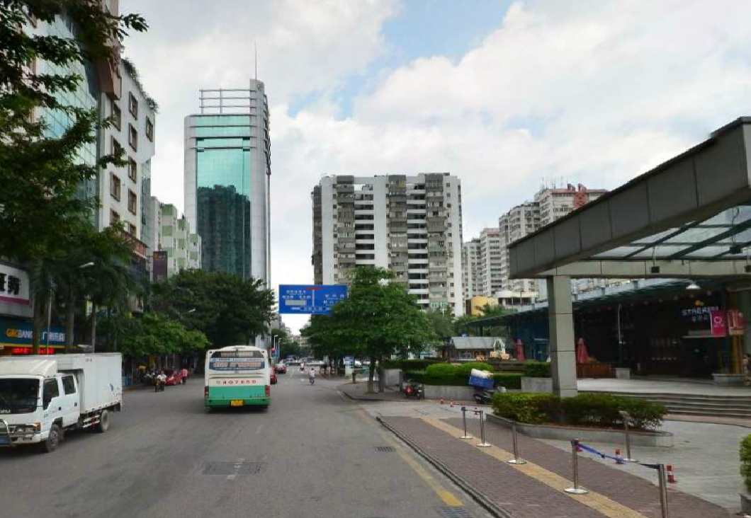 ">富华路是 a target="_blank" href="/item/广州市番禺区/8830268"