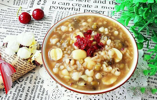 薏米绿豆莲子粥