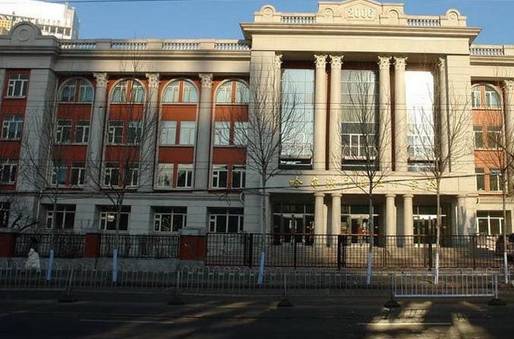  p>哈尔滨市继红小学是一所深得家长信任和社会赞誉的黑龙江省办学