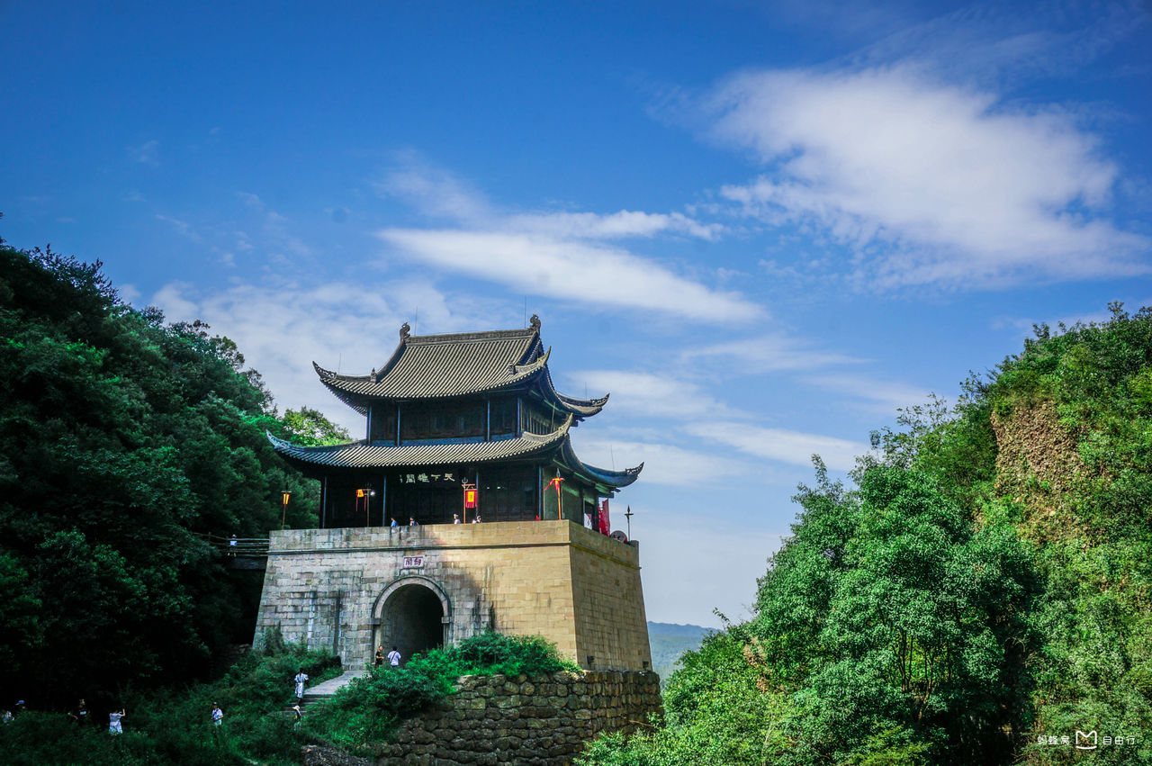  p>剑门关风景区是国家aaaaa级旅游景区, a target="_blank" href="