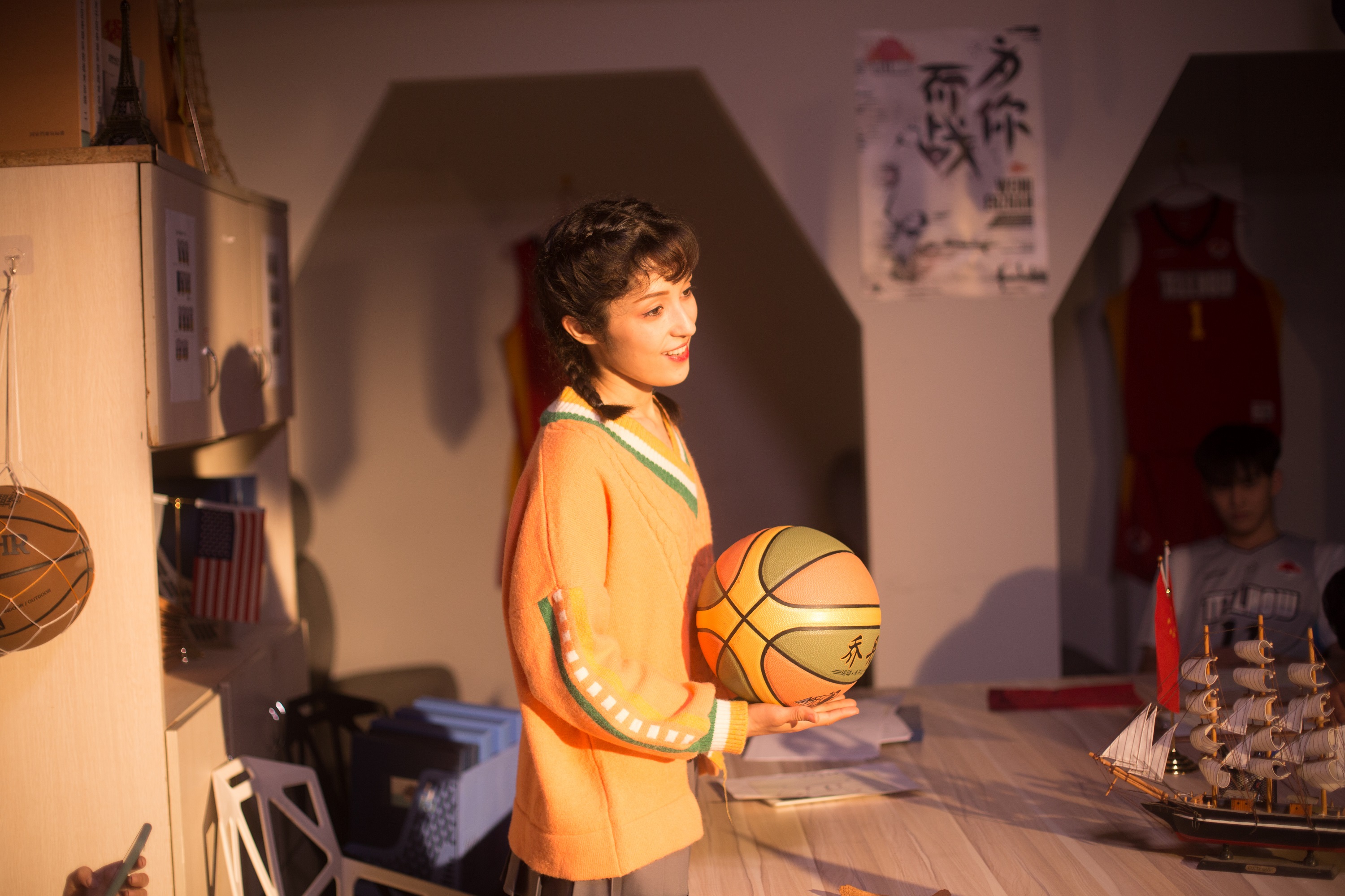 古丽米热,2001年3月