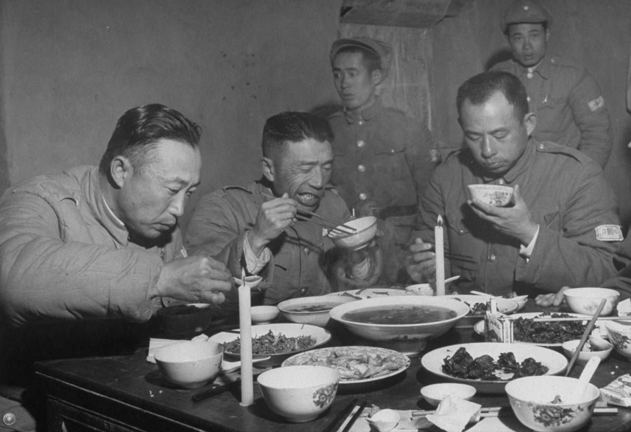 国军兵团司令李弥，是如何从淮海战场辗转逃回南京的？_百科TA说