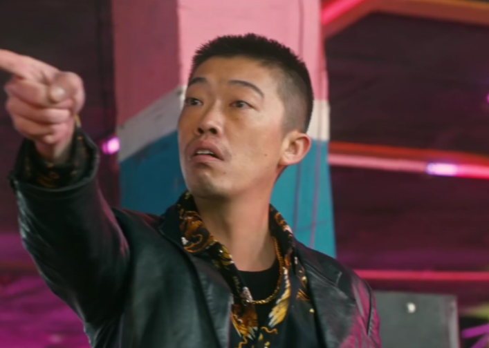  p data-id="tyy8wsnkhzeb">李焱,性别是男,他是刑侦剧《他是谁》中的