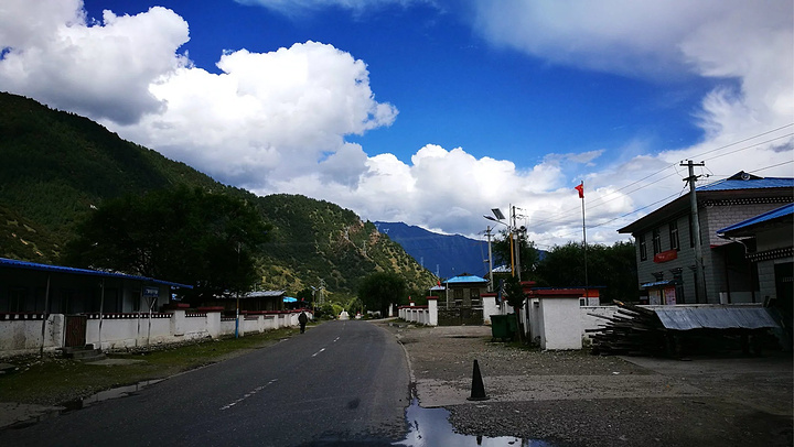  p data-id="go00xtwv8a">百巴镇,隶属于 a target="_blank" href="