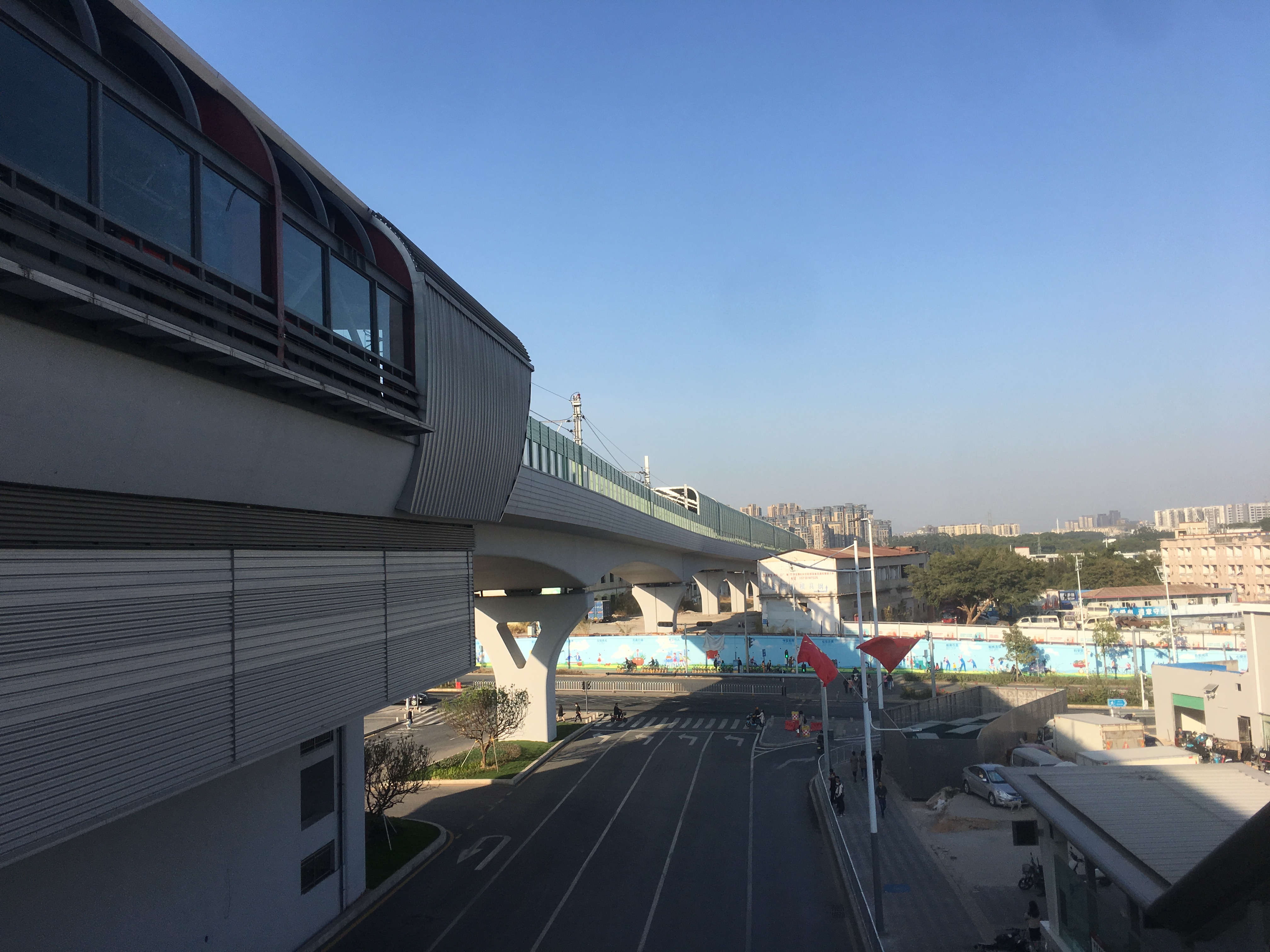  p data-id="gnb7o2ioh3">清湖北站位于深圳市龙华区 b>, /b>是 a