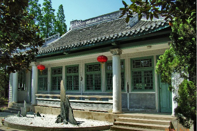 1956年落成时,郭沫若为它题写馆名"张季直先生纪念馆".