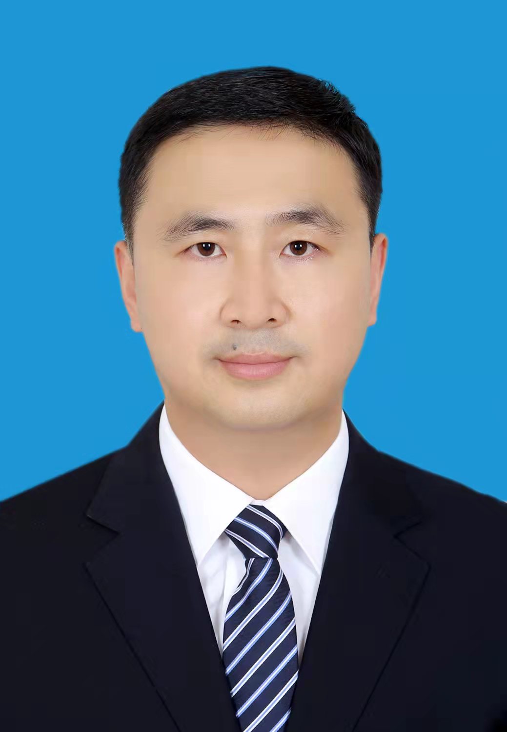 现任环县县委常委,统战部部长,政协党组副书记. /p>