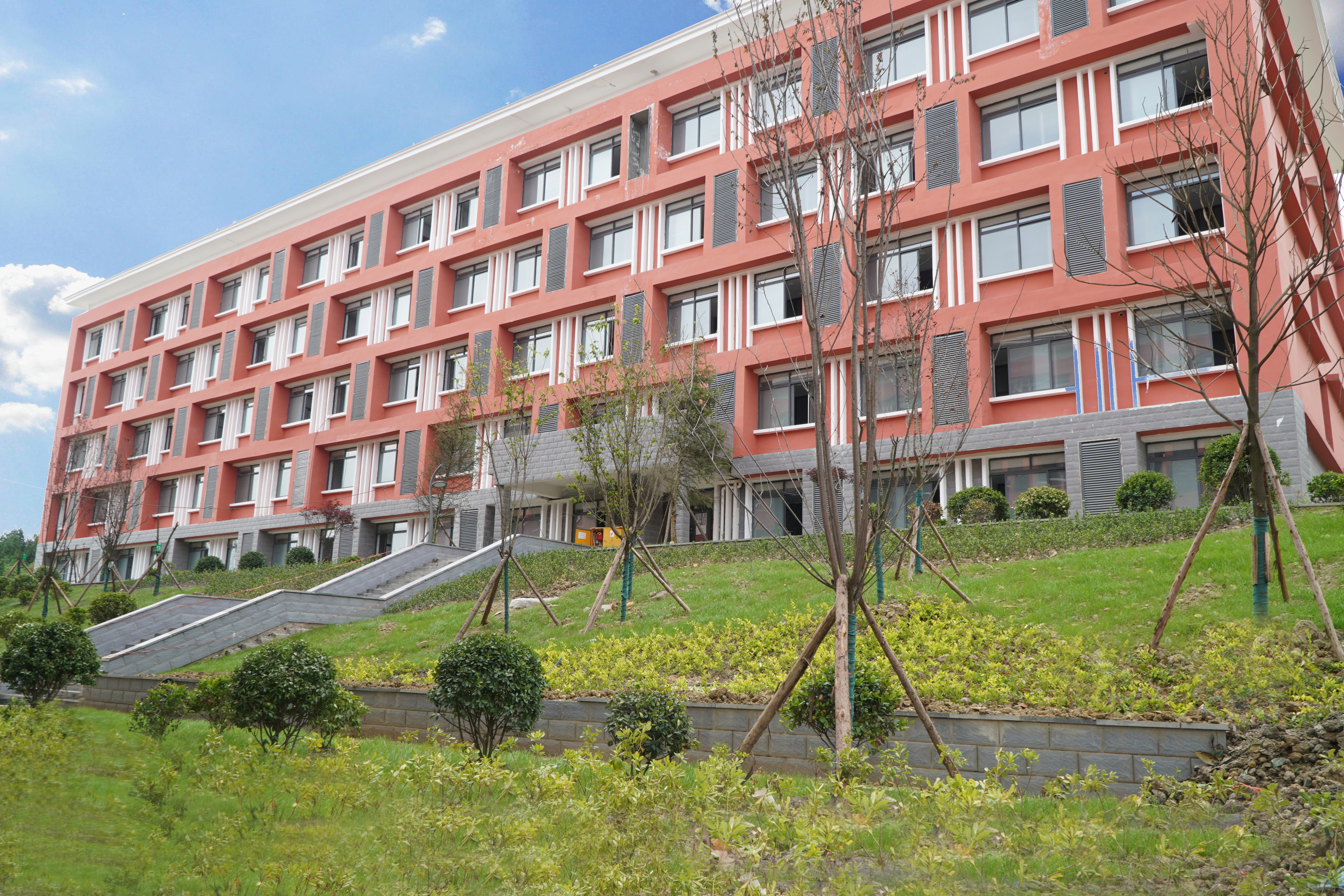 云南省镇雄县第四中学