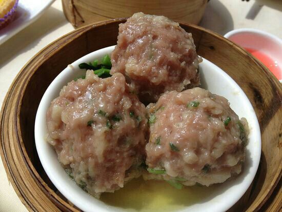 蒸牛肉丸