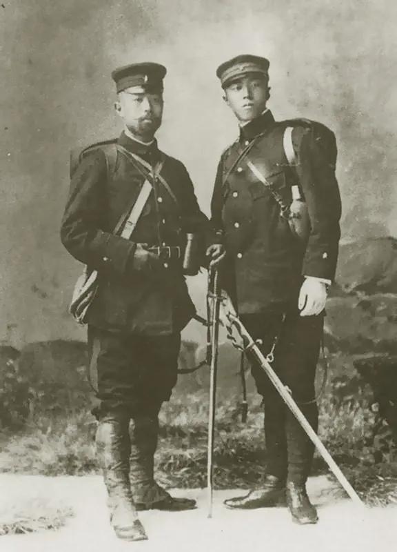 军刀上的日本，细节上的历史，从冈村宁次的假军刀说起_百科TA说