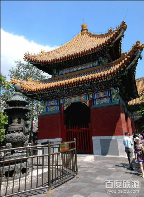  p>雍和宫(the lama temple),位于北京市区东北角,清康熙三十三年