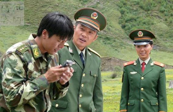 p>《一路格桑花》是由西安阳光雨人影视文化有限公司出品的电视剧, a
