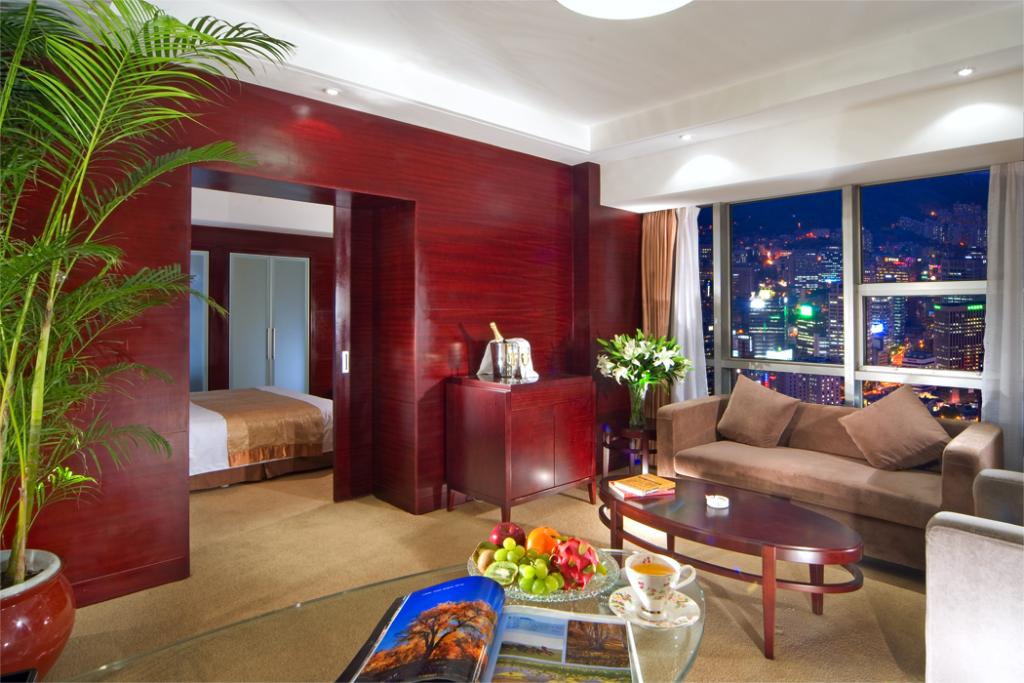  p>济南中豪大酒店有限公司是一家集餐饮,住宿,会议,娱乐于一体的四