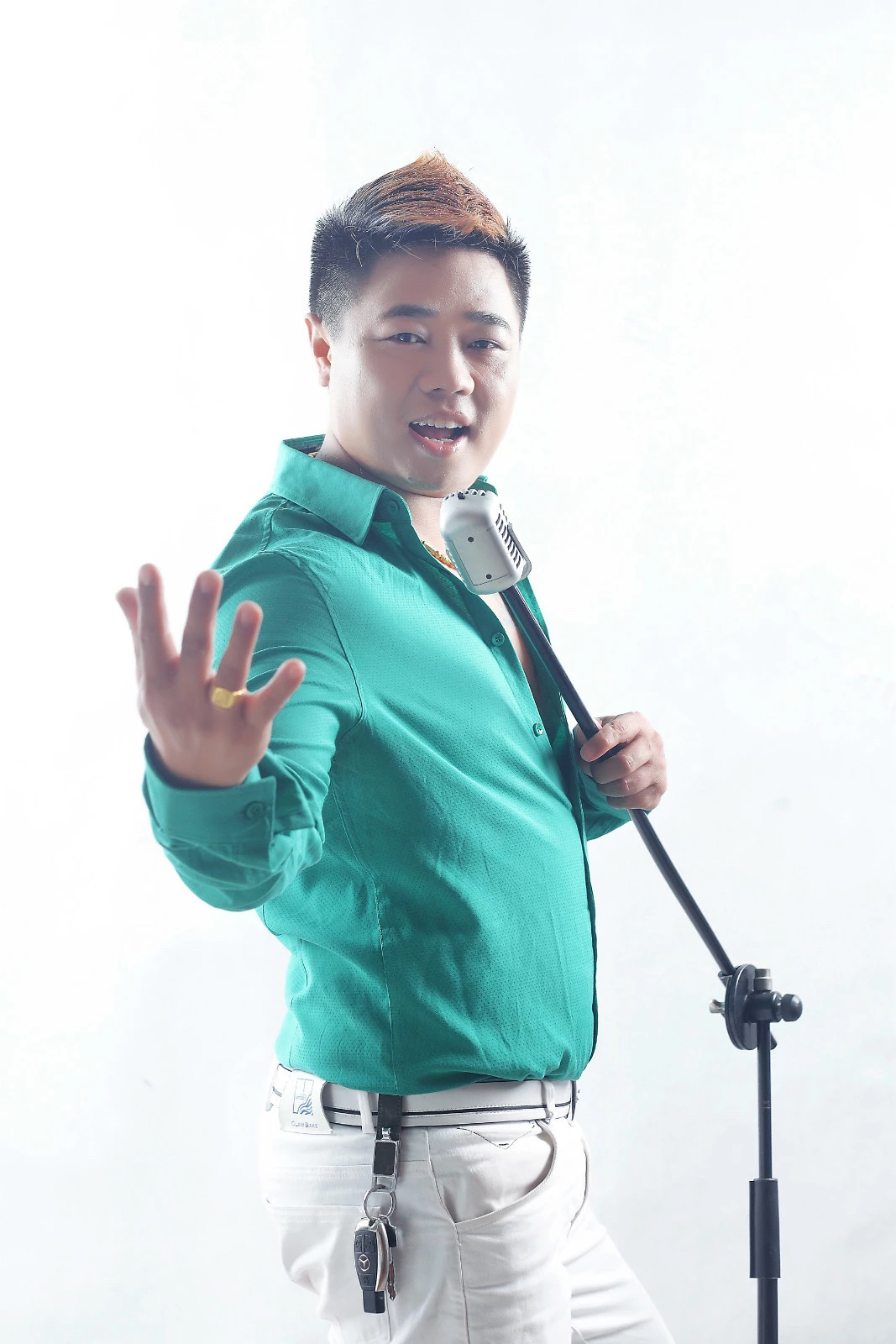 李飞