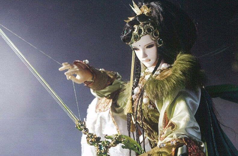 >红尘雪,女,是《 a target="_blank" href="/item/霹雳布袋戏/155118"