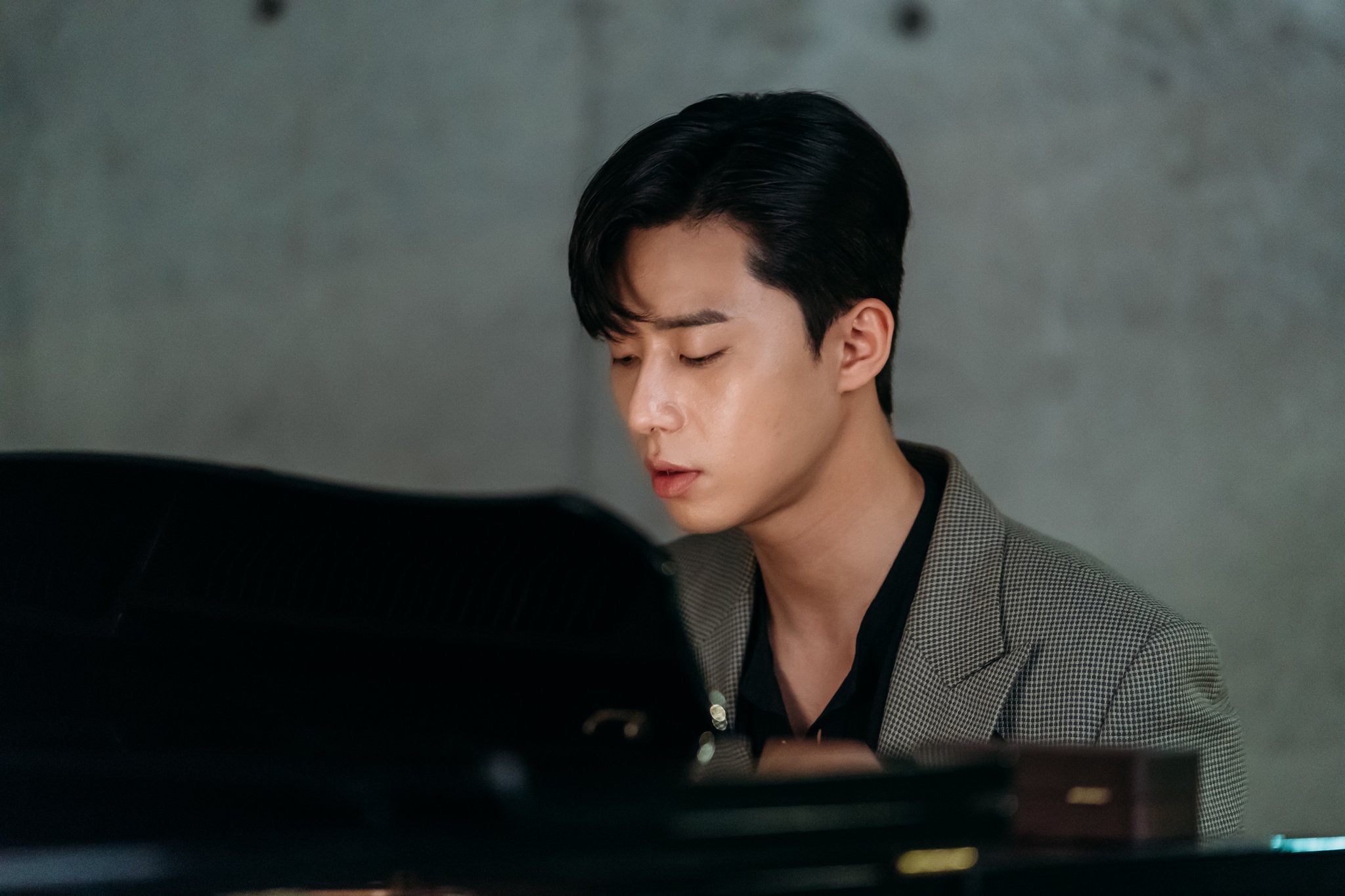 连续剧,由朴俊和执导,郑恩英,崔宝琳,白善宇编剧,朴叙俊