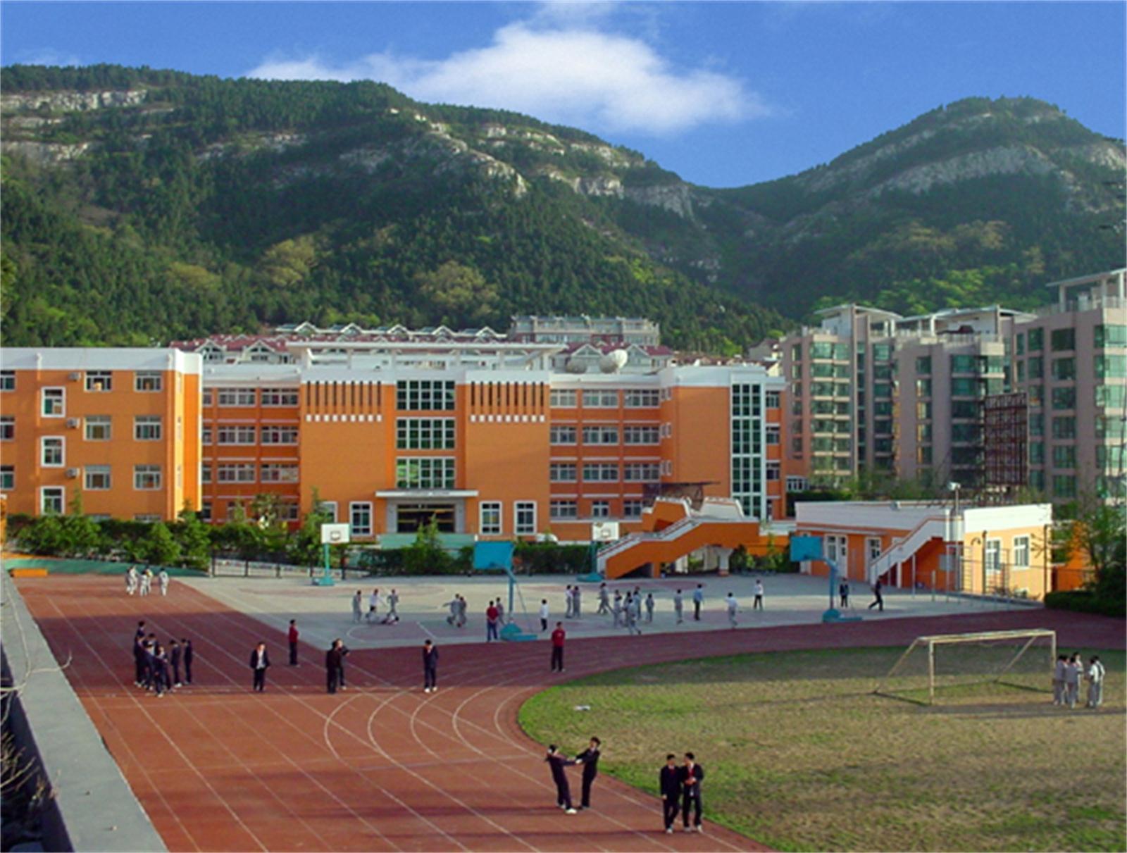  p>济南外国语学校创建于1989年,是 a target="_blank" href="/item