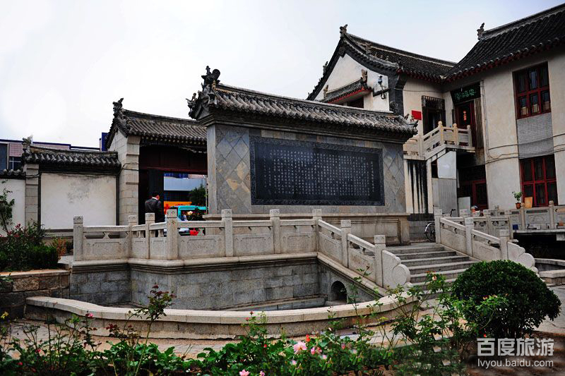  p>丁氏故宅,位于山东省龙口市黄城西北部,东莱街137号,是名震四海的"