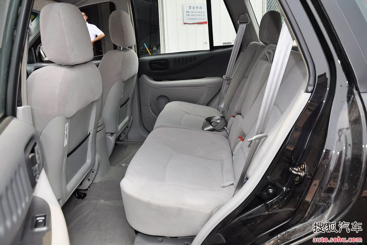  p>江淮瑞鹰,是江淮旗下的首款suv车型,采用发光二级管设计的 a href=