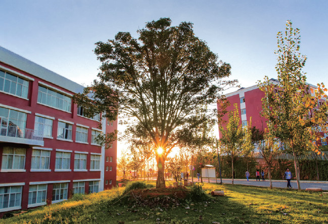 云南滇池学院