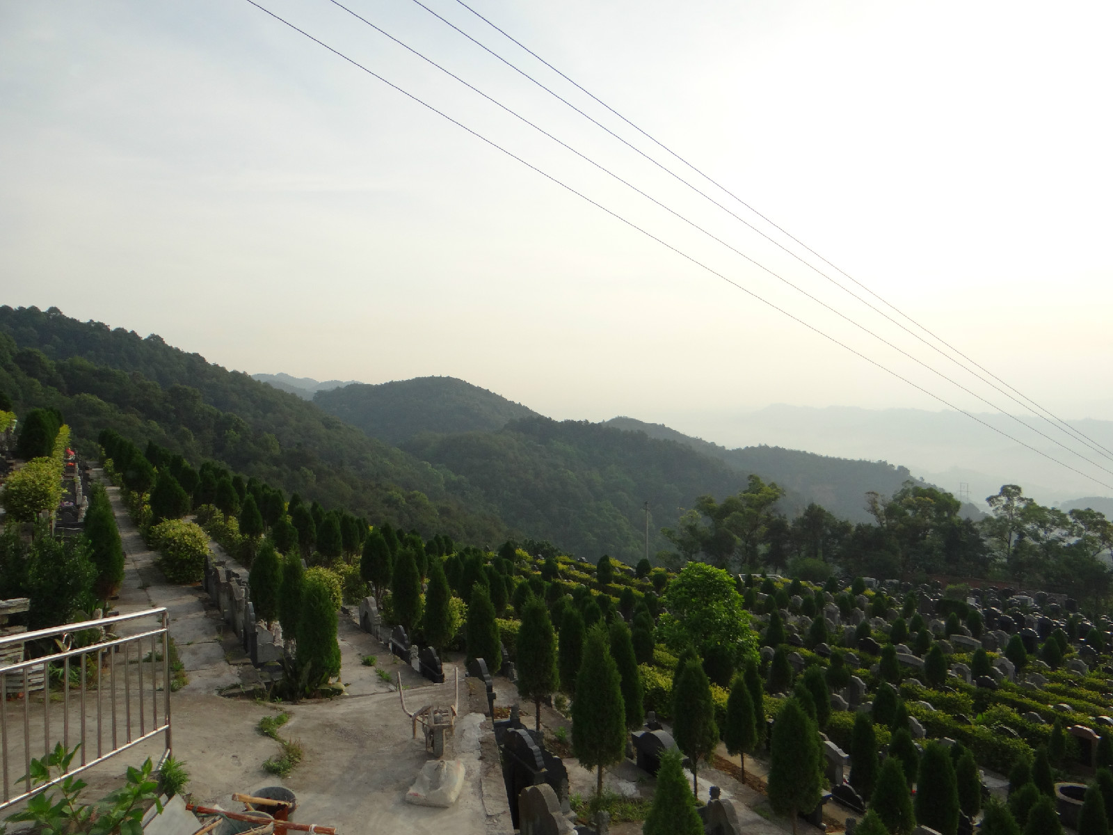 临峰山公墓