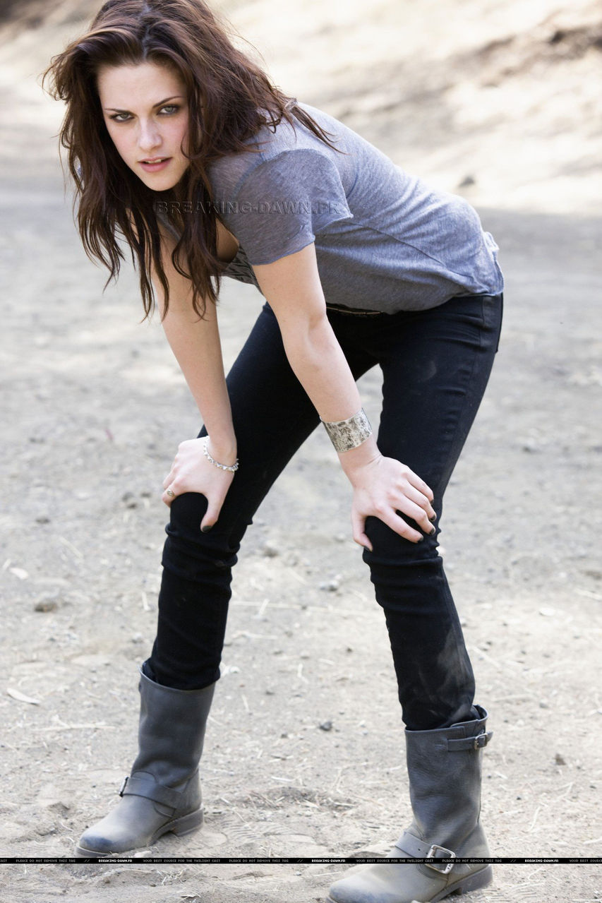  p>克里斯汀·斯图尔特,1990年4月9日出生于美国 a