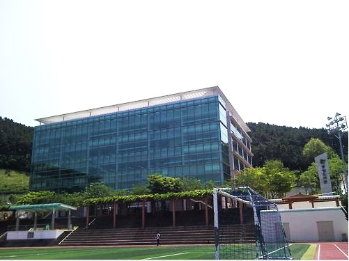 东明大学