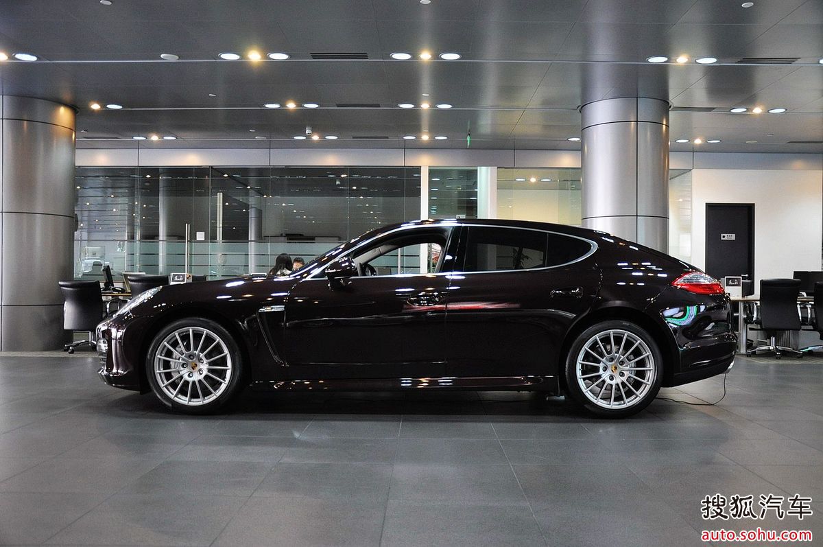 保时捷 panamera