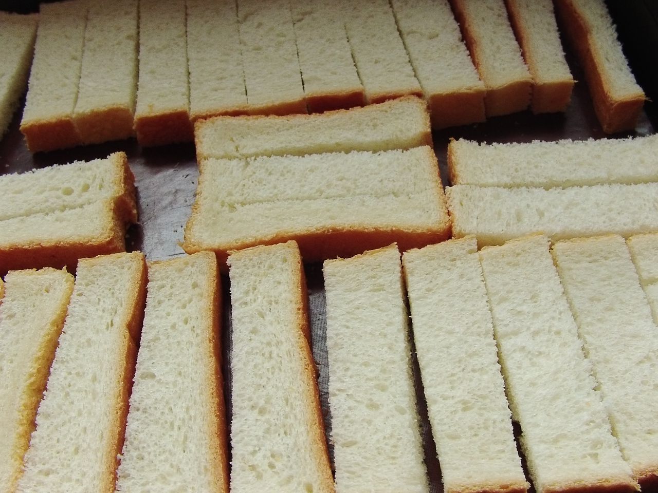 酥脆蒜香面包条