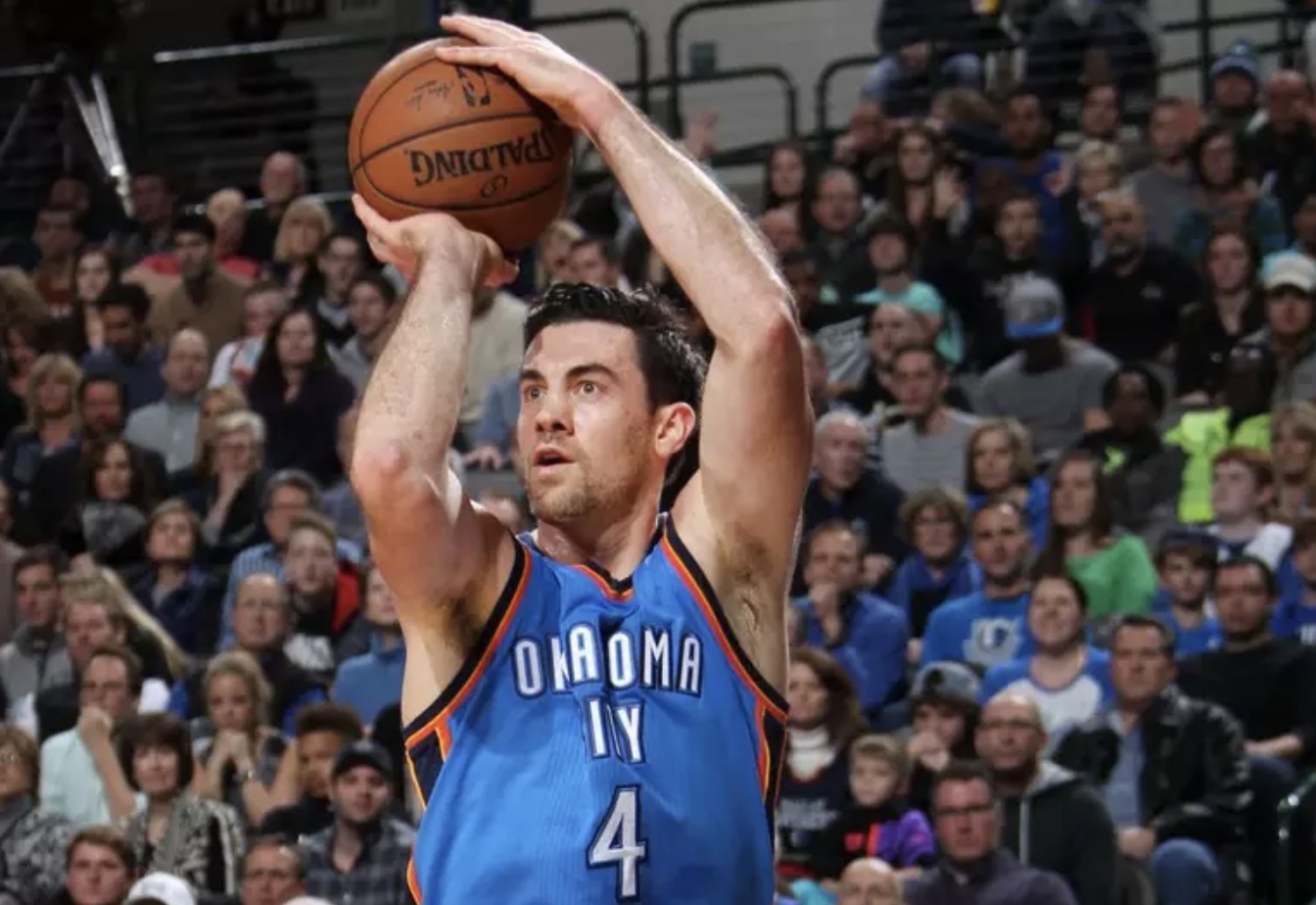  p>尼克·科里森(nick collison),1980年10月26日出生于美国 a target