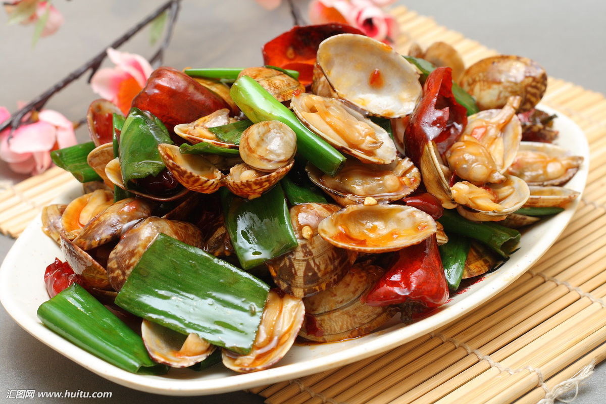  p>辣炒毛蚶子是一道由毛蚶子,色拉油,葱丝等做成的美食. /p>