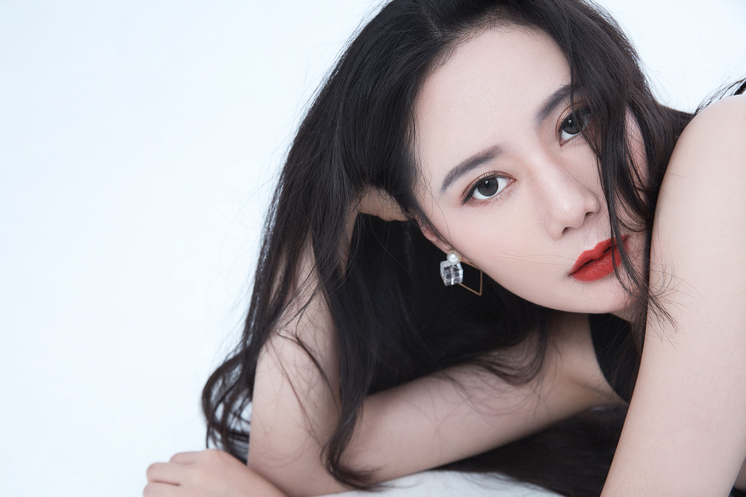  p>李朵,1972年11月28日出生于陕西西安,中国内地女演员,代表作品《 a