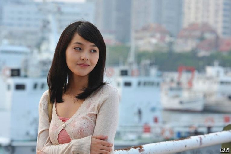  p>《左手亲情右手爱》是由北京爱必喜国际文化传播有限公司出品