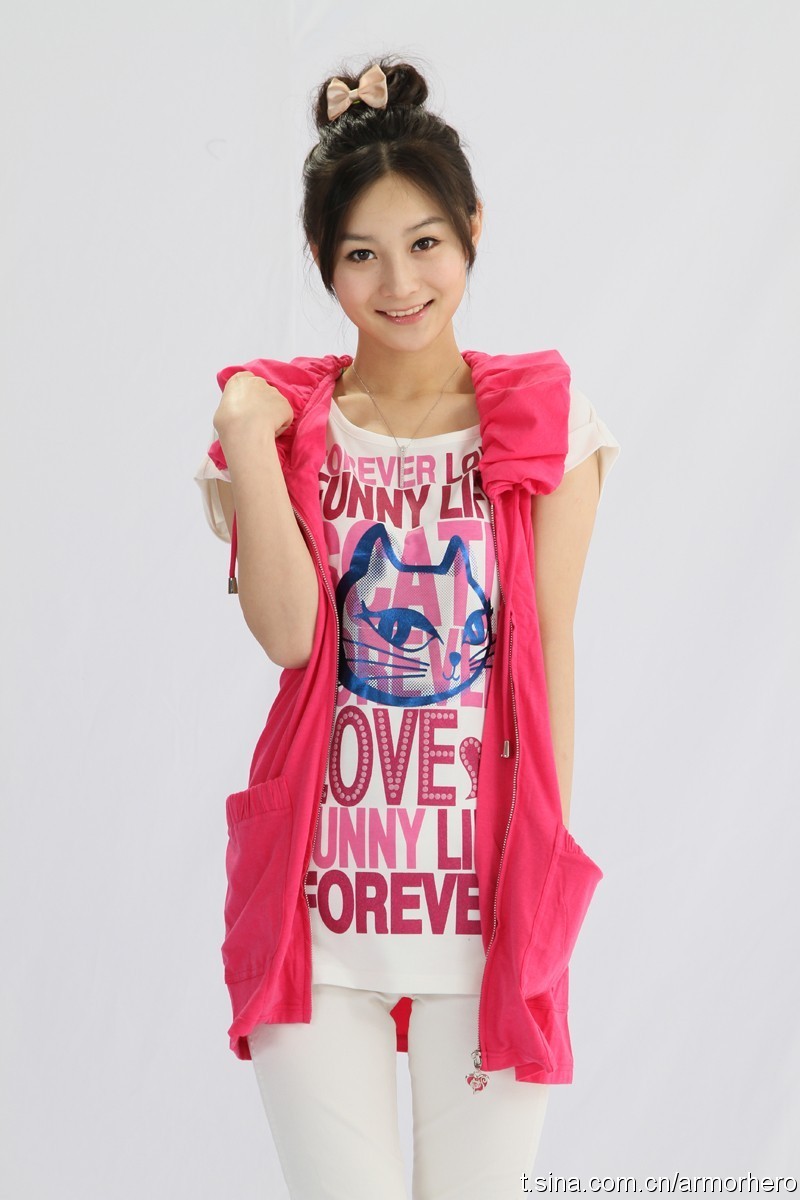  p>张维娜,原名张娜,1990年6月22日出生于湖北省武汉市,中国内地女